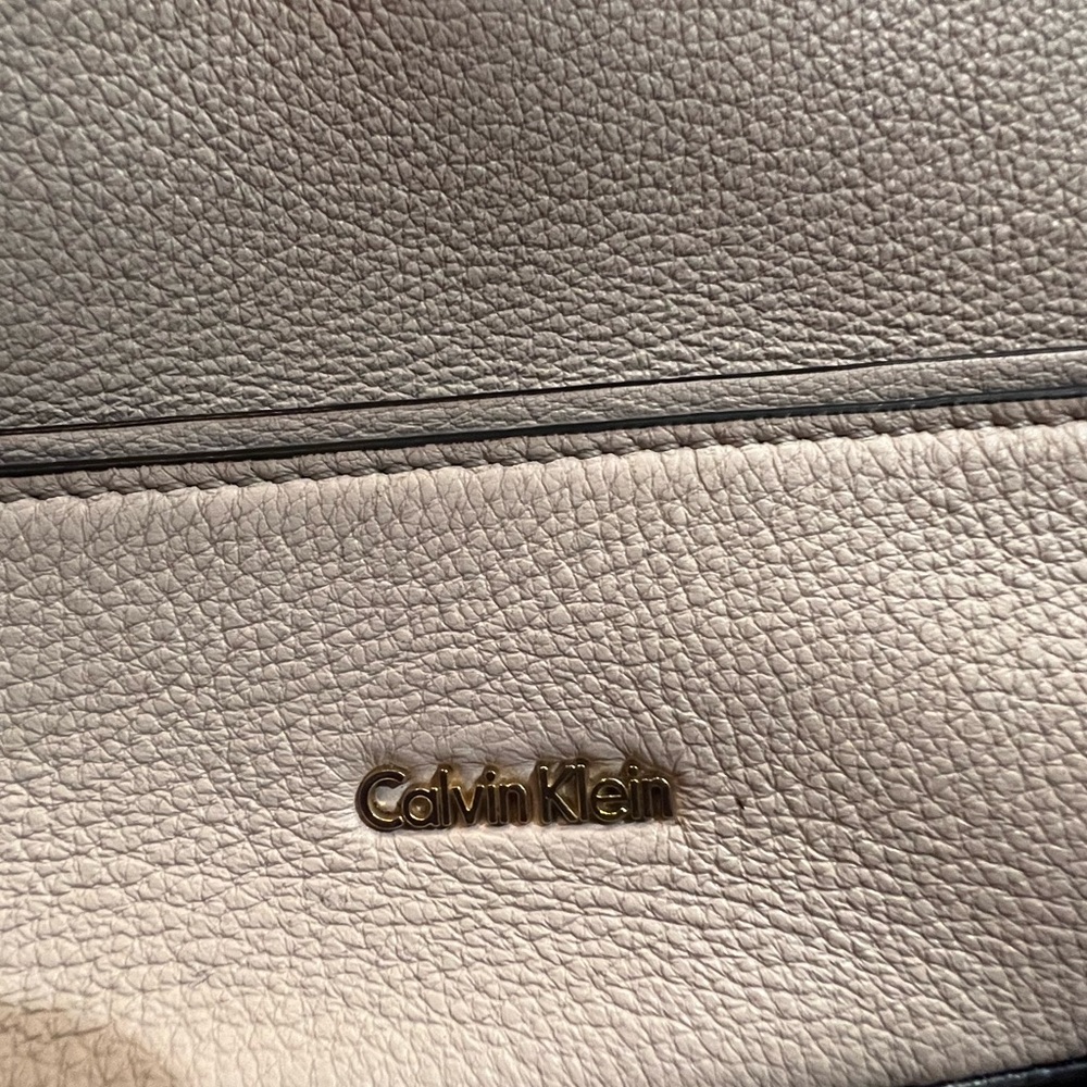 Calvin Klein Purse - Picture 5 of 6